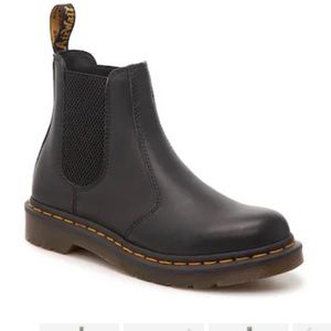 Chelsea Dr martens